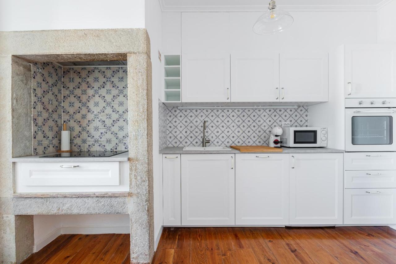 White & Blue Vintage Home In Graca Lisbon Bagian luar foto