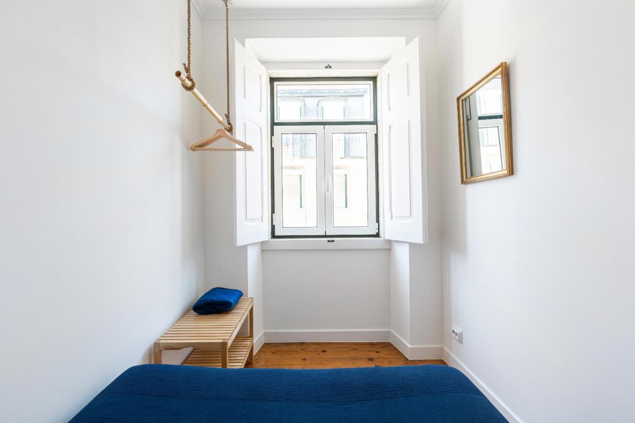 White & Blue Vintage Home In Graca Lisbon Bagian luar foto