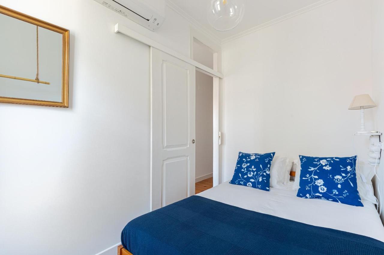 White & Blue Vintage Home In Graca Lisbon Bagian luar foto