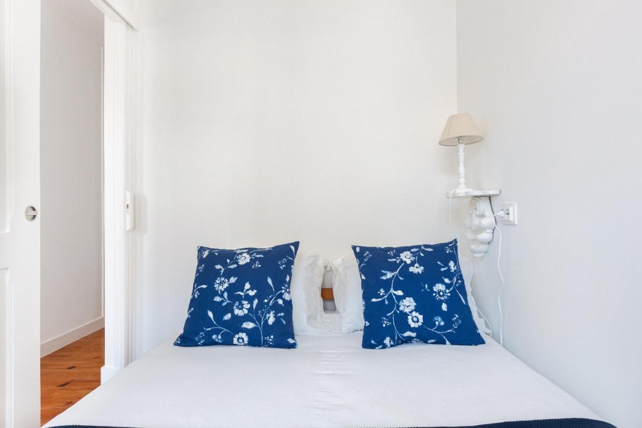 White & Blue Vintage Home In Graca Lisbon Bagian luar foto