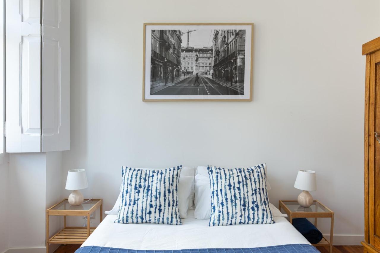 White & Blue Vintage Home In Graca Lisbon Bagian luar foto