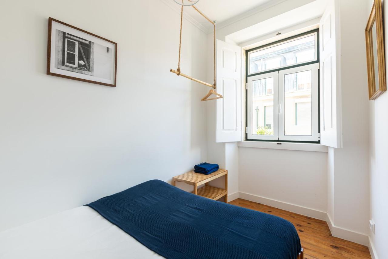 White & Blue Vintage Home In Graca Lisbon Bagian luar foto